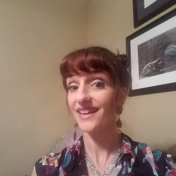 Meet your Posher, Emily - Picture 10 of 14